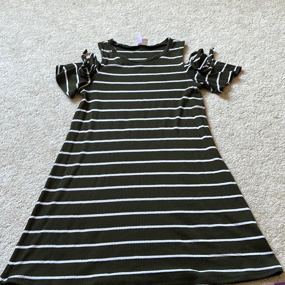 Off shoulder casual dress